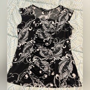 Sleeveless Black and White Ruched Top